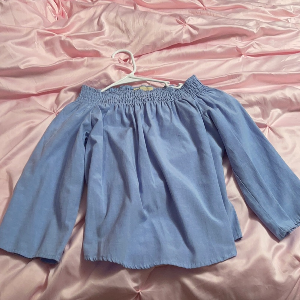 Women’s long sleeve blue top! Perfect condition!
